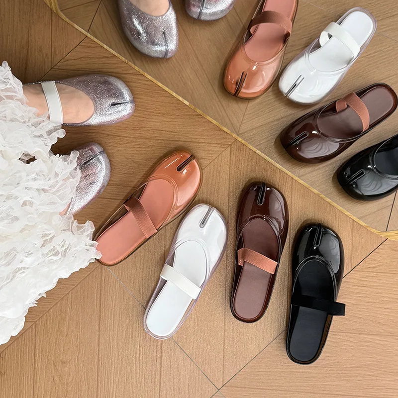 Harajuku Split Toe Jelly Mule Slippers Women Elastic Strap Transparent PVC Retro Tabi Peep Toe Flat Casual Summer Slide Sandals