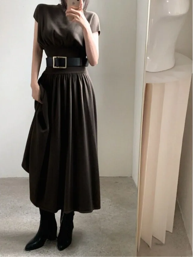 Chic Knitted Short Vest High Waist Slim Fit Pleated  Skirt Set round Neck Waist Cinched Korean Style Autumn Fashion Women...