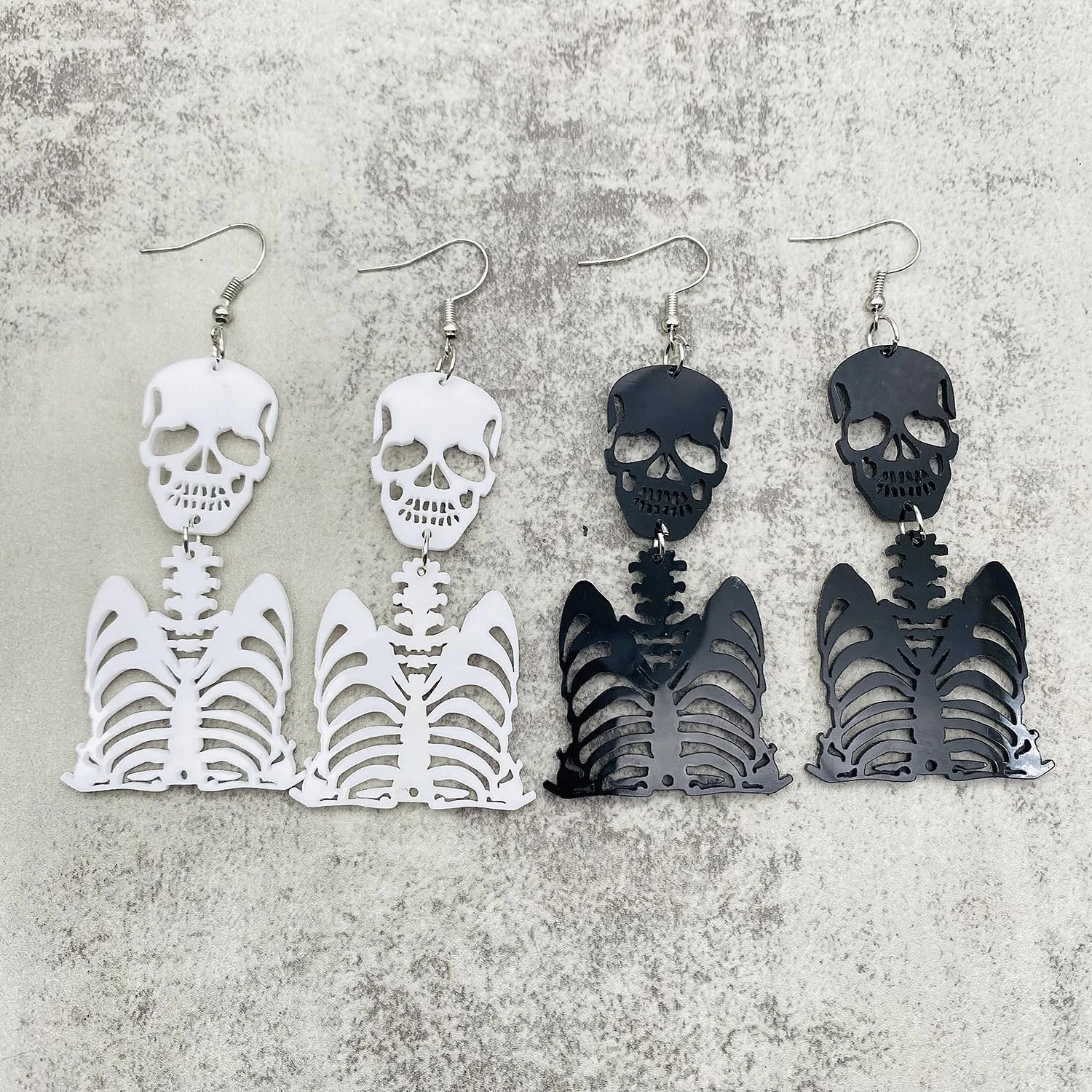 Europe and America Black and White Acrylic Terror Skull Earrings UNISEX Halloween Elements Hip-hop Party Jewelry Earrings