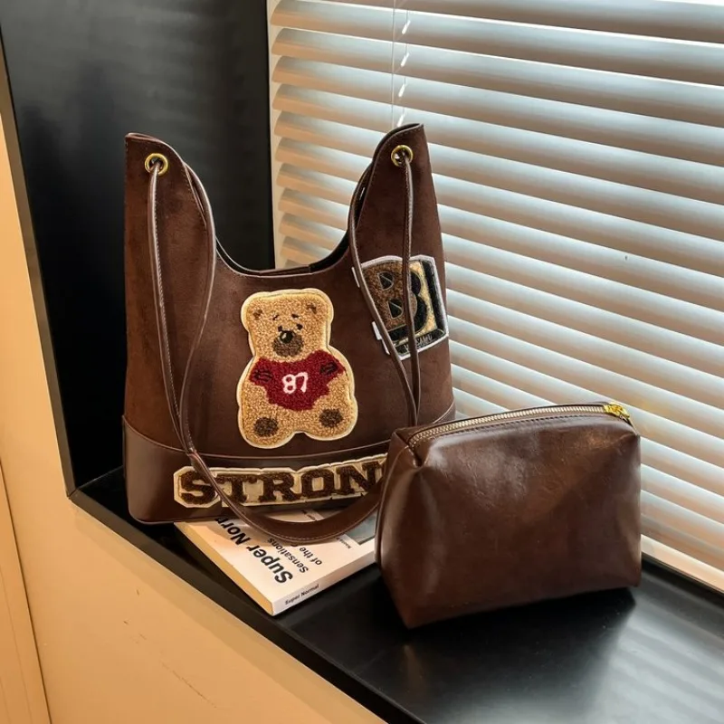 

Graceful Versatile Diaper Bag Crossbody Baby Care Work Meeting Exquisite Chic Sleek Effortless Elegant Fashionable Parenting