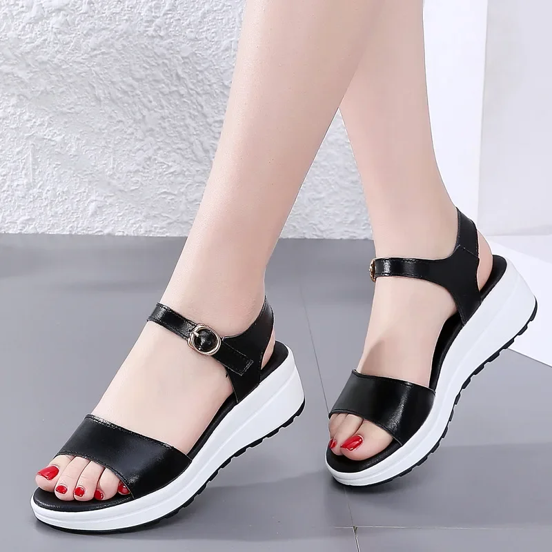 

2022 Summer Buckle Cowhide Sandals Female Students Korean Style Wedge Platform Casual Mid Heel Women's Outer Wear Fashion