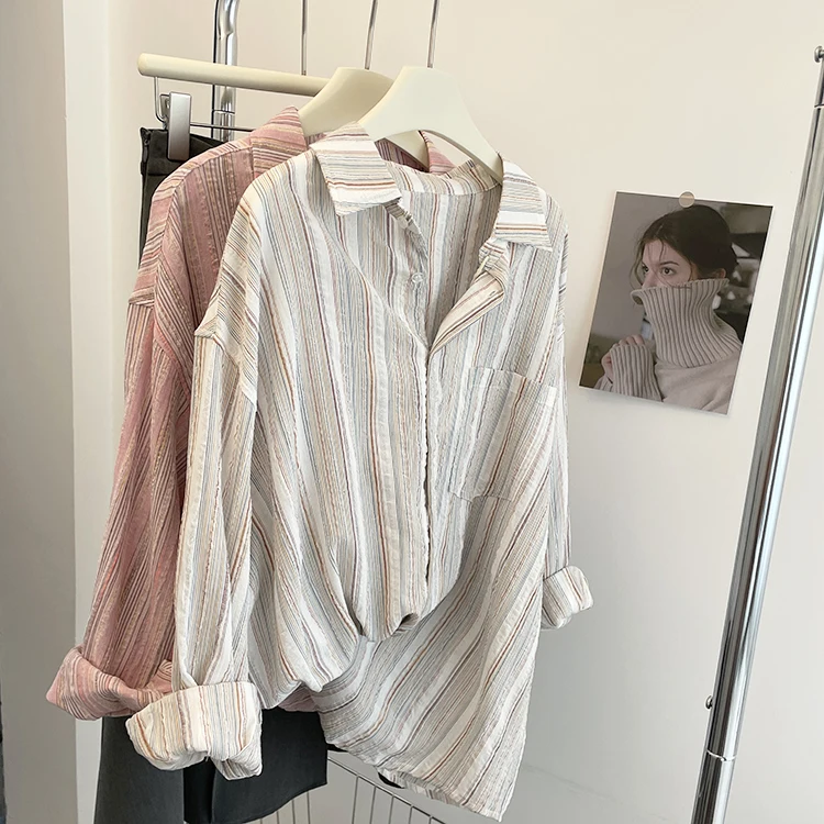 Casaco Casual Feminino Plus Size 300 Pou com Listras Verticais, Estilo Solto e Longo para a Temporada de Outono