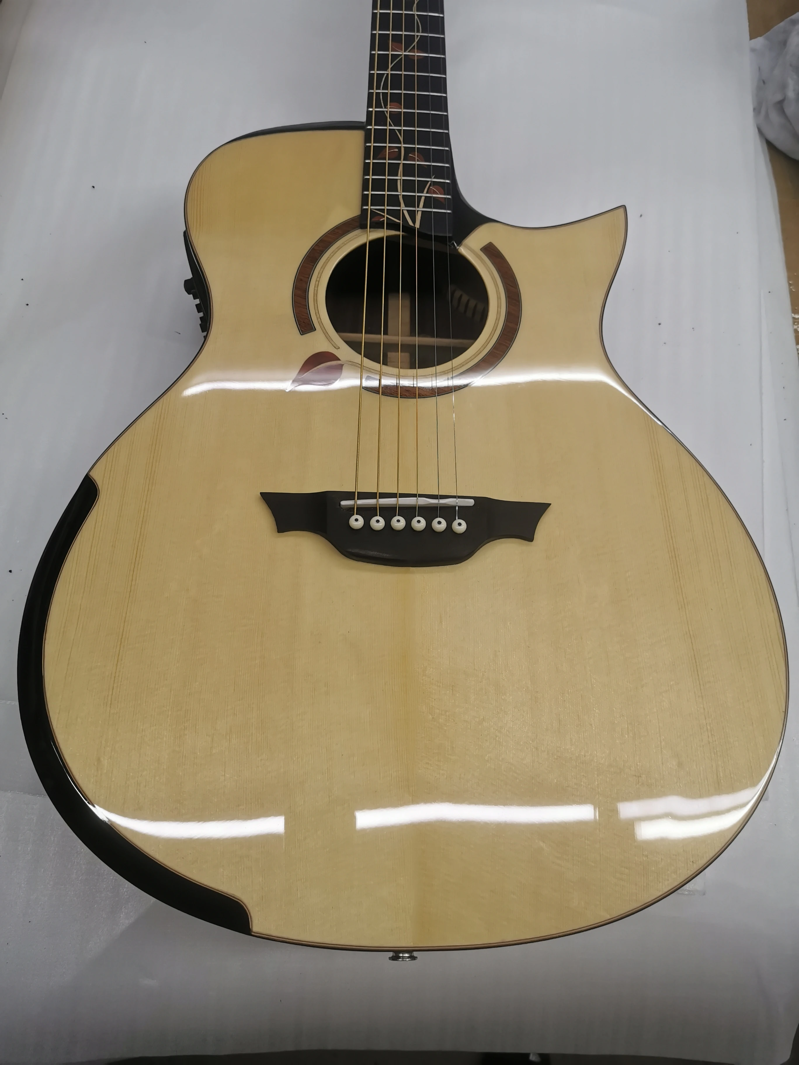 40 inch GA mold AAA solid wood profile top special elbow protection high configuration wooden guitar