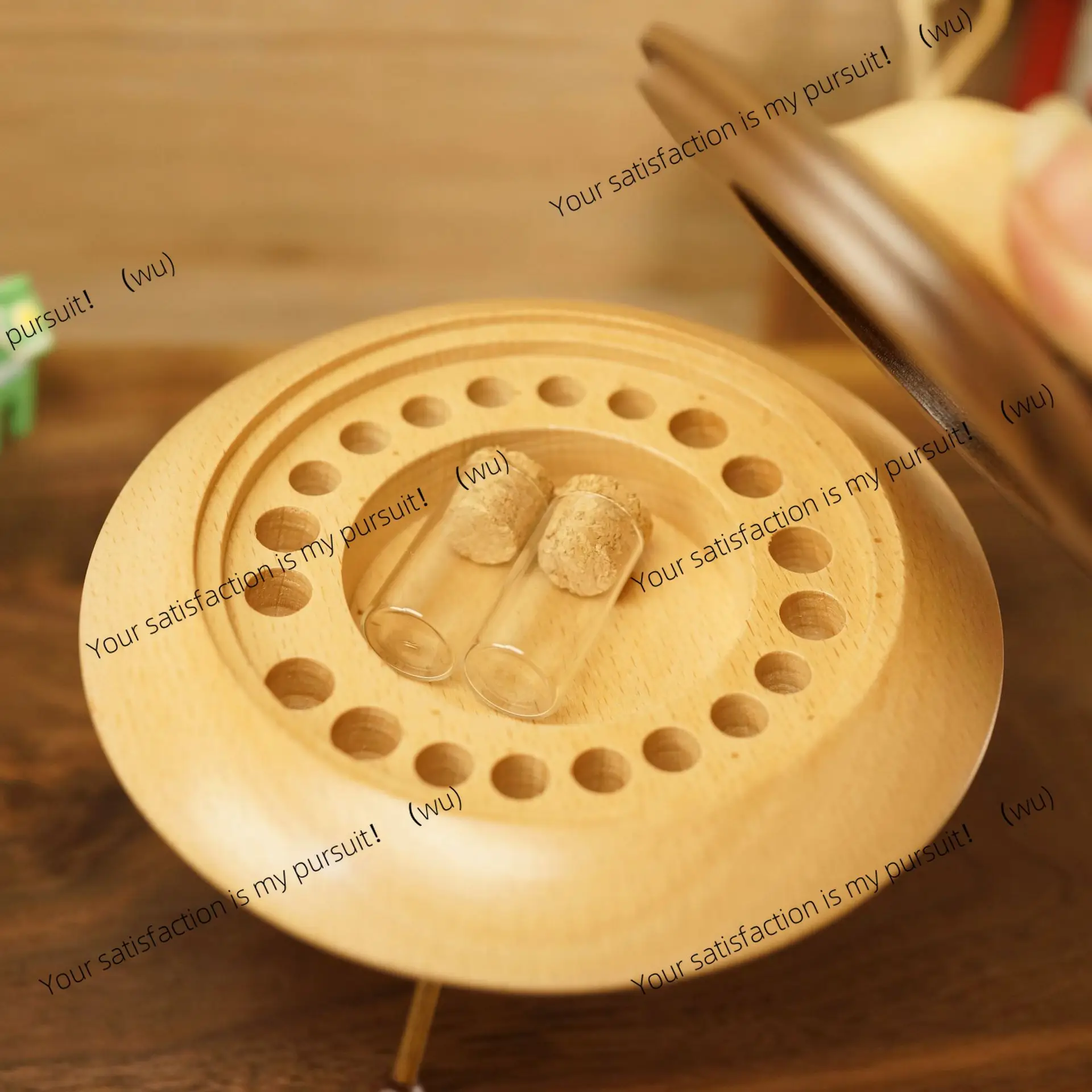 Wooden flying saucer baby tooth box, male and female baby fetal hair umbilical cord storage box, infant tooth storage box,
