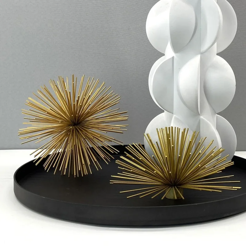 

Modern Golden Geometric Metal Spiky Ball Crafts Desktop Ornaments for Office Home Room New House Layout Decor Metal Gifts