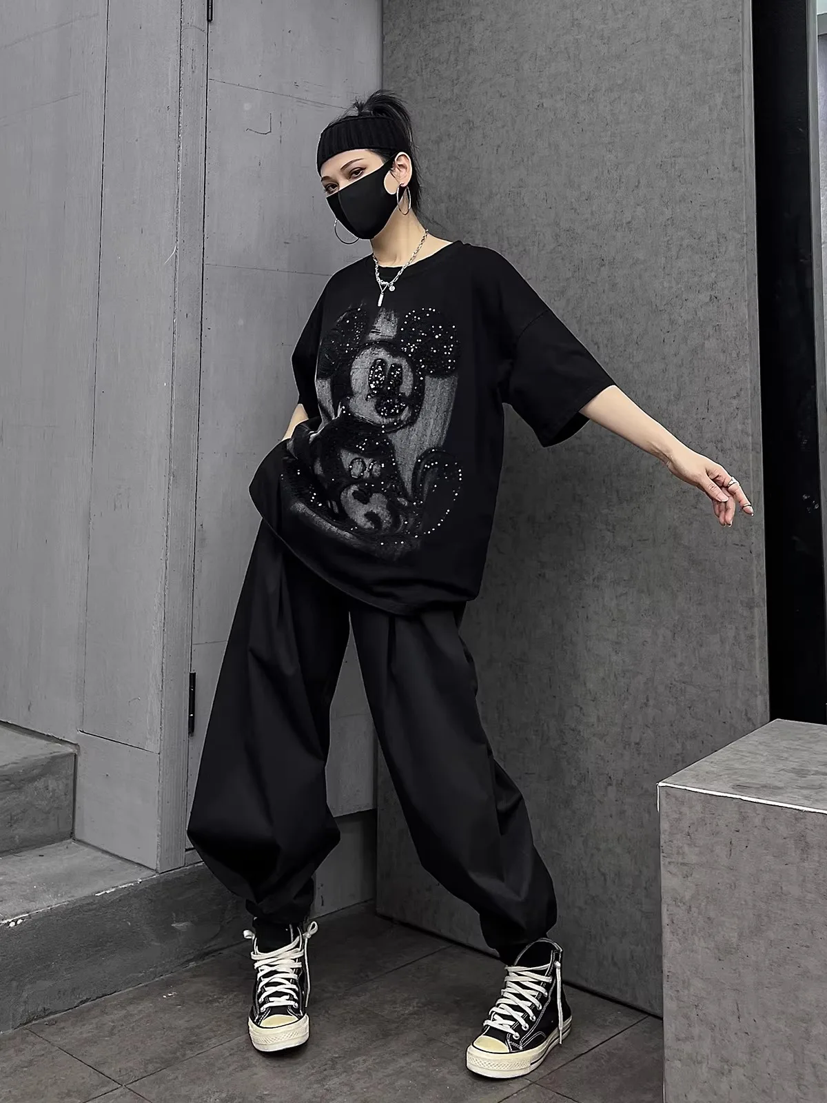 

M-Home Trendy Women's Casual Loose ort Sve Bla T-irt And Pants Two-Piece Set Summer 2026 Street Sle Faion Ensemble