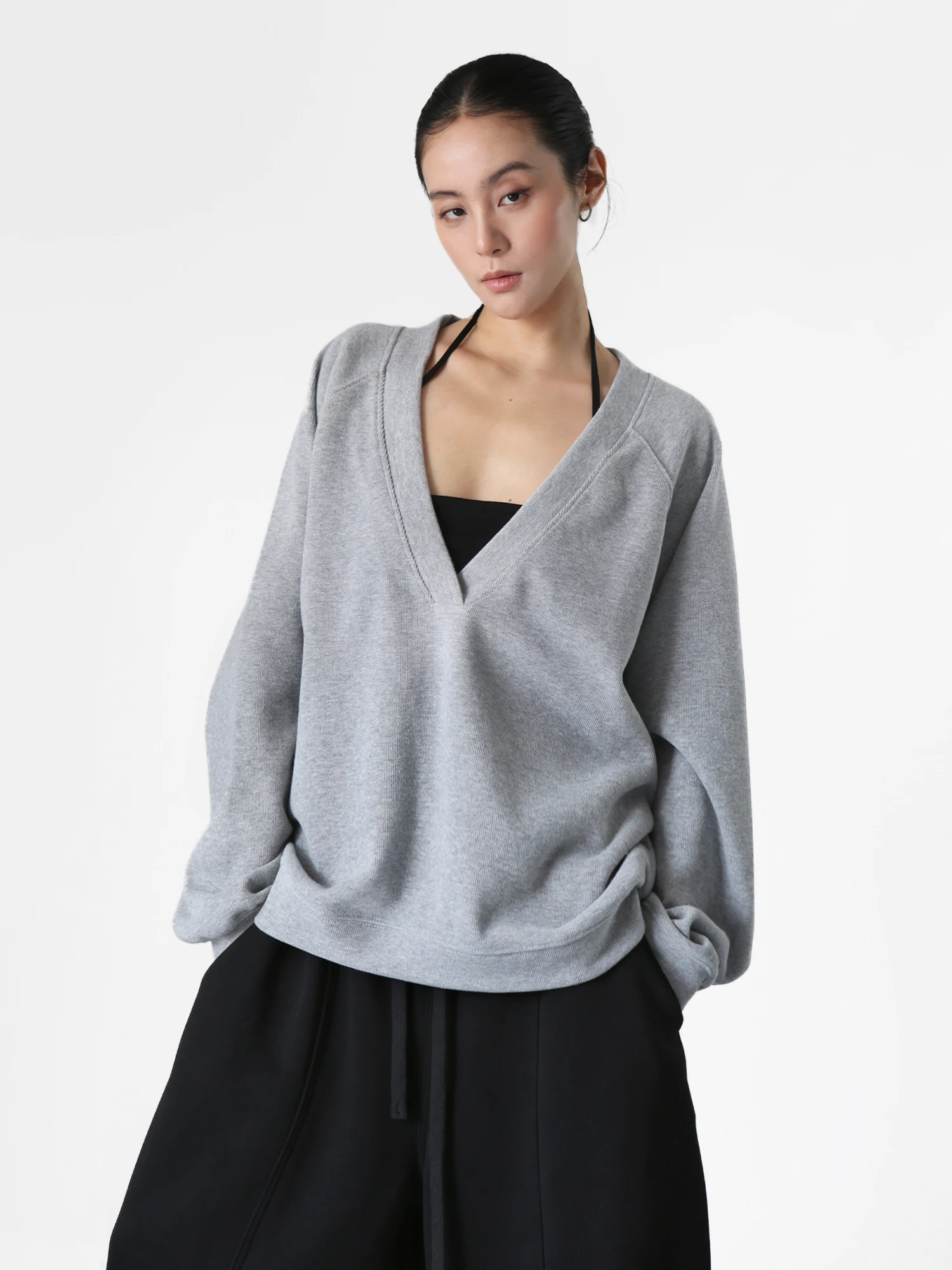 

Женская толстовка Sanovis Minimalist с V-образным вырезом, серая, с драпировкой на плечах, с длинными рукавами, приталенная, в стиле Lazy, весенняя мода