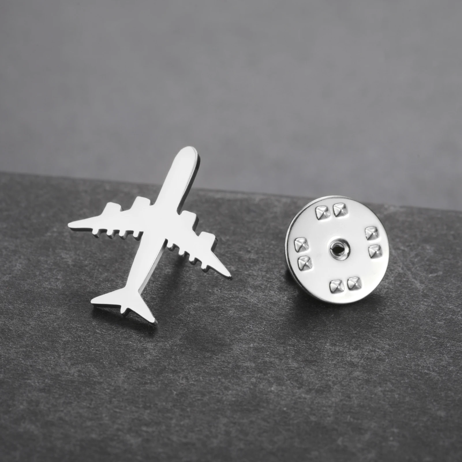 Skyrim Mode Flugzeug Brosche für Frauen Männer Edelstahl Flugzeug Anzug Abzeichen Anstecknadel Zubehör Hochzeitsgeschenk