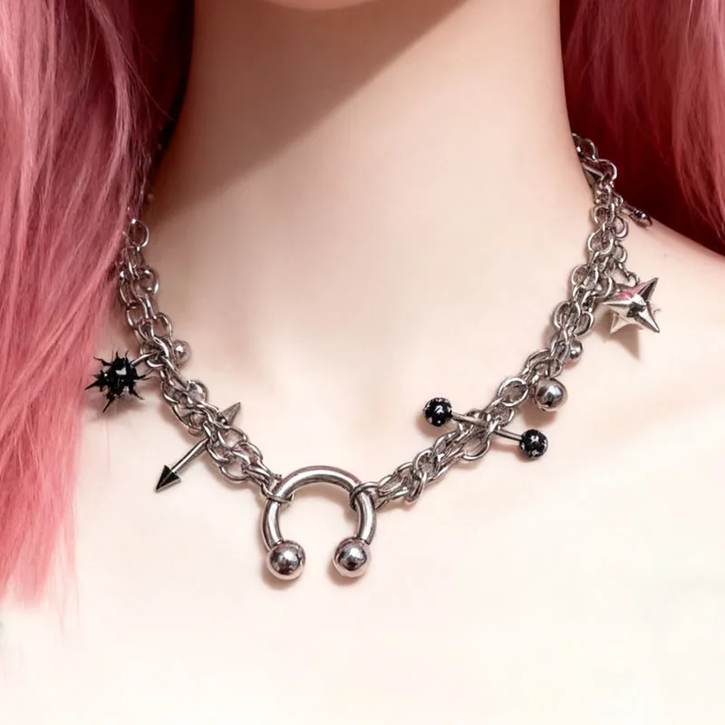 Y2K Jewelry Star Chain Rivet Pendant Necklace for Women Punk Aesthetic 90s Grunge Rock Spiked Necklace Goth Accessory