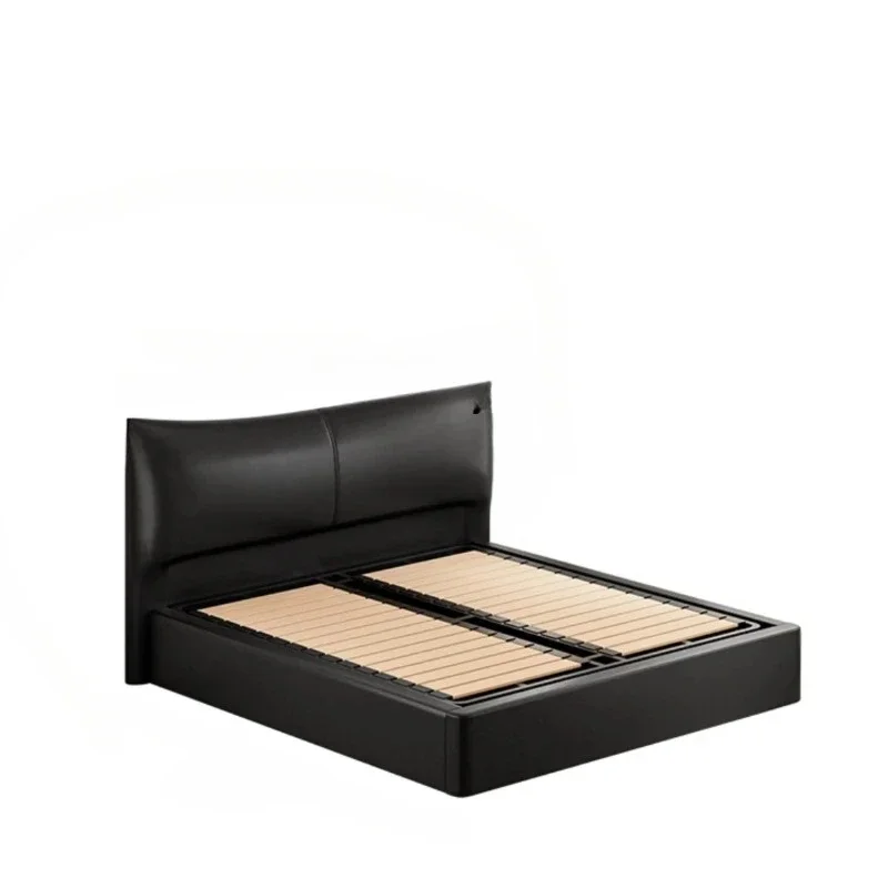 

Итальянская минималистичная кожаная двуспальная кровать для главной спальни с мягким кожаным изголовьем, из натуральной кожи первого слоя, на каркасе из массива дерева