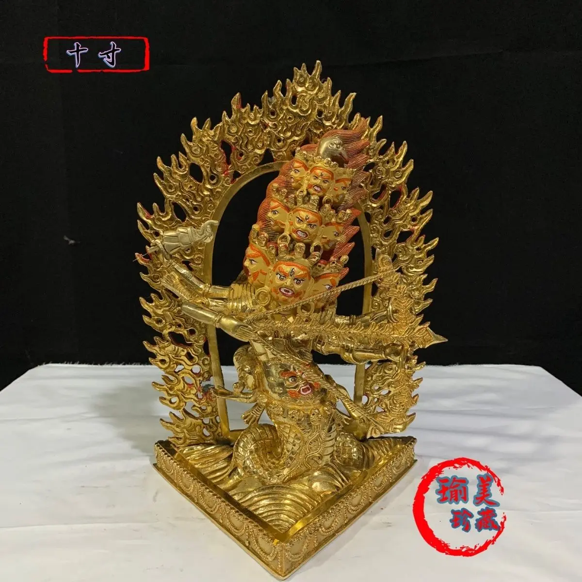 Tibetan legends are hot, gilt Buddha statues, ten-inch tantra protectors, three bronze statues of Ningma, one foot high 30cm Bud