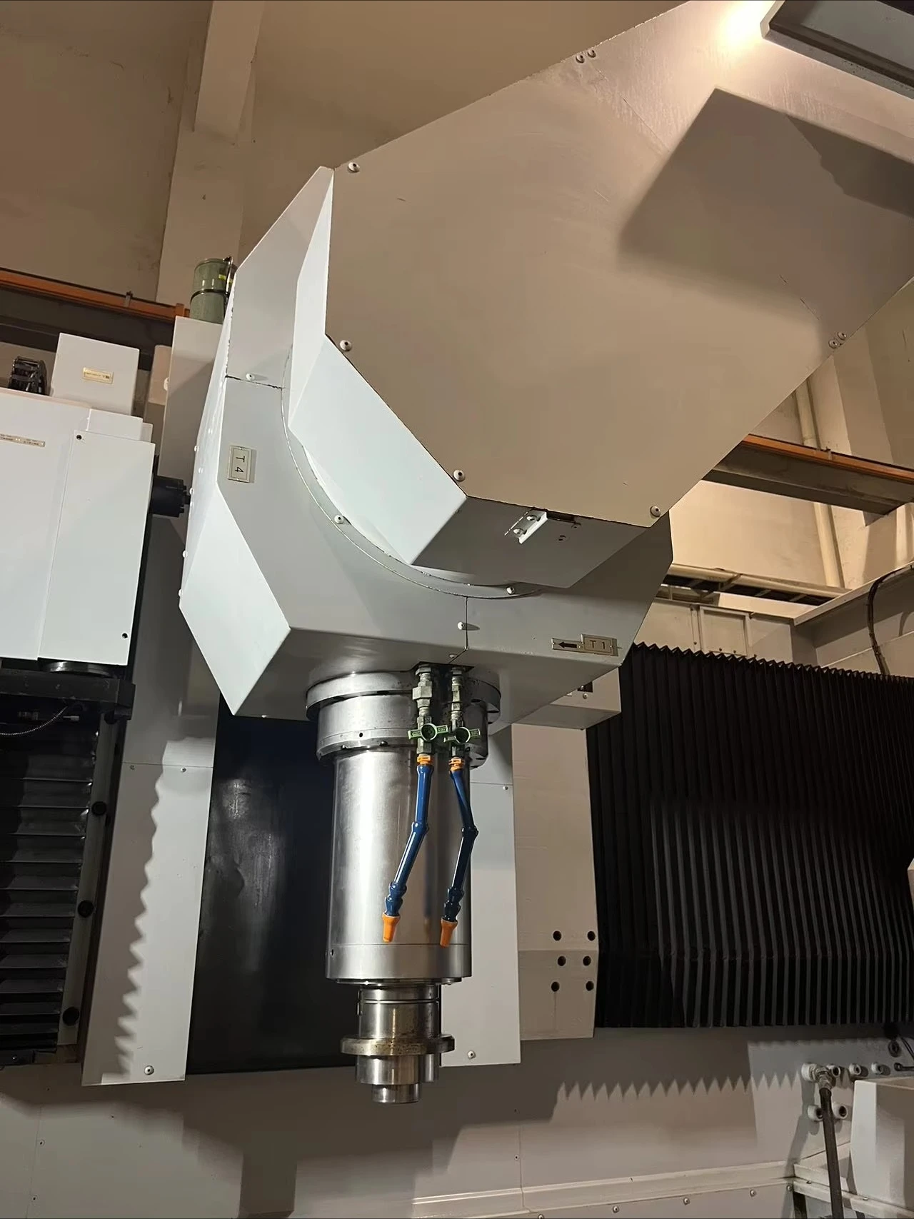 High-Speed Vertical Composite Grinder CNC Precision Metal Grinding Machine for Industrial Tool Processing