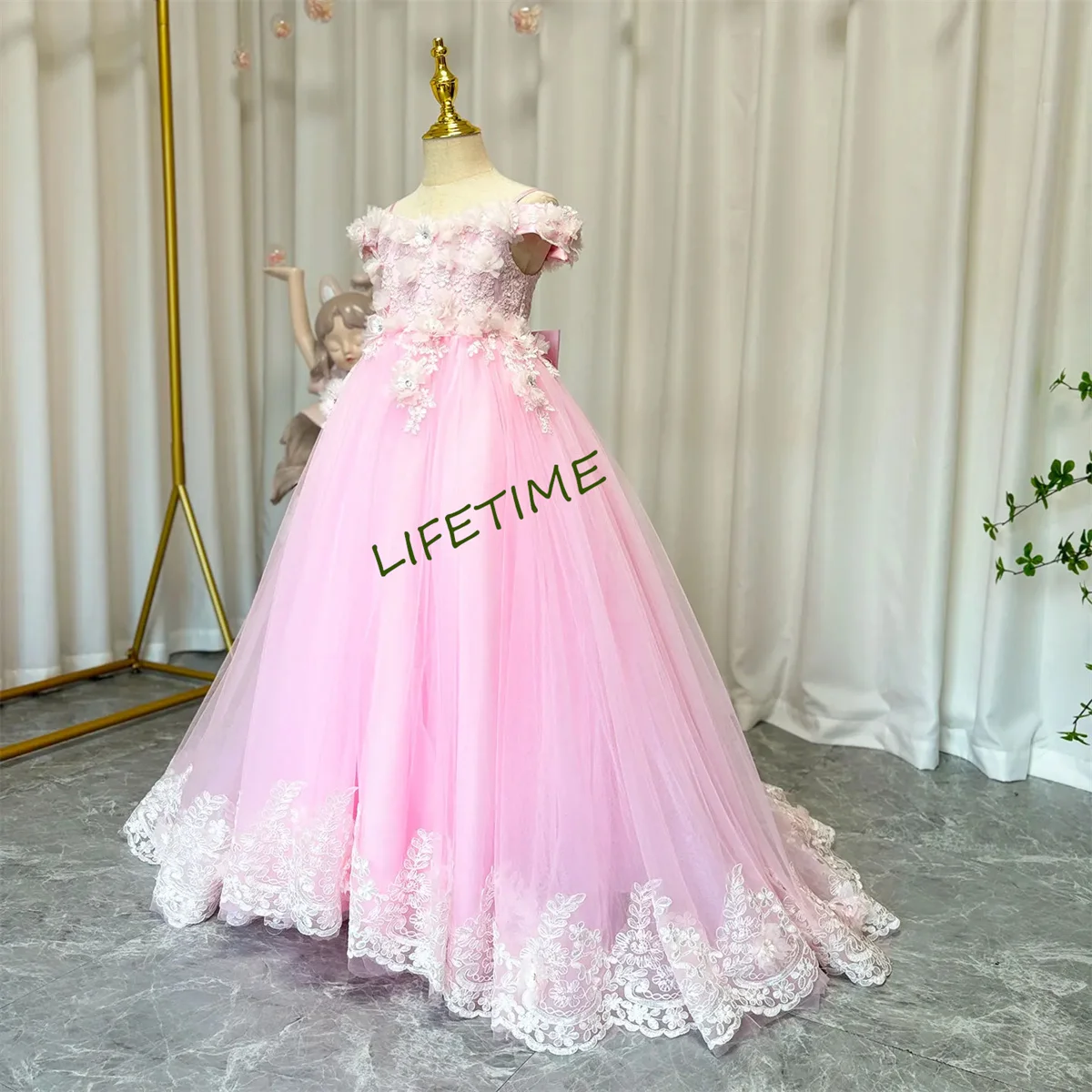 Aangepaste saliegroene baby kanten schattige meisjesjurk met lange mouwen en strik knielengte prinses bruiloft verjaardagsfeestje jurk