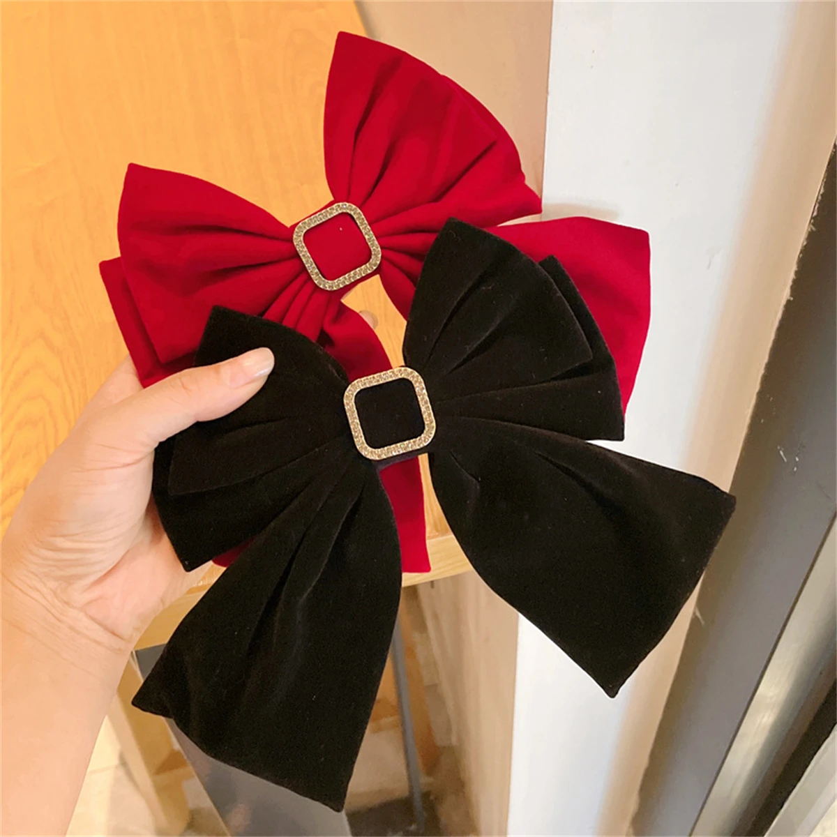 2 ladies spring new red and black big bow back head spring clip Top clip hair accessories all matching spring clip