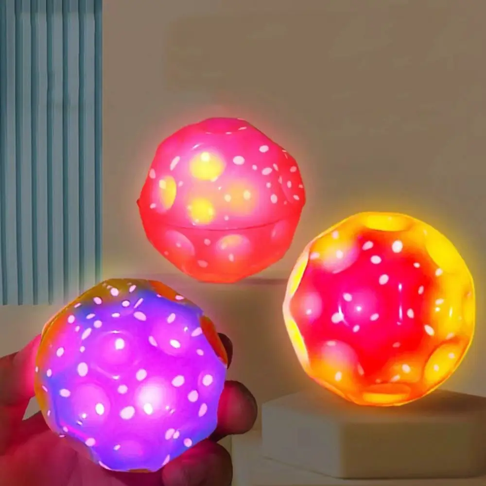 

Jump Ball High Bouncing Ball Luminous Hand Ball Game Wrist Return Rubber Ball with Strap Mini Wrist Elastic Ball Children