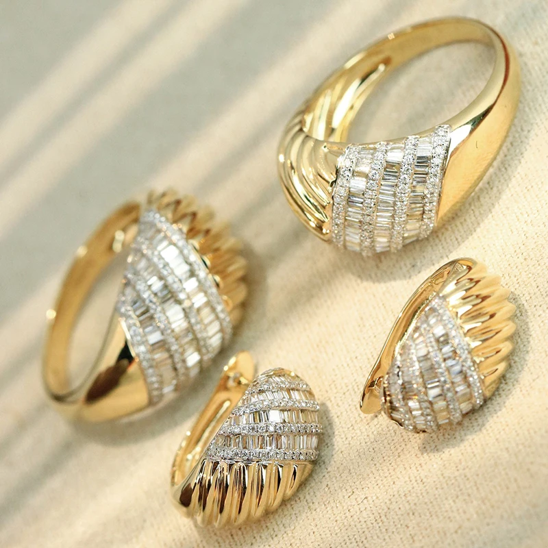 Aazuo Vintage Style 18K Yellow Gold Diamond Jewelry Set -  Ring Earring Combo For Women And Girls Perfect for Special Occasionse
