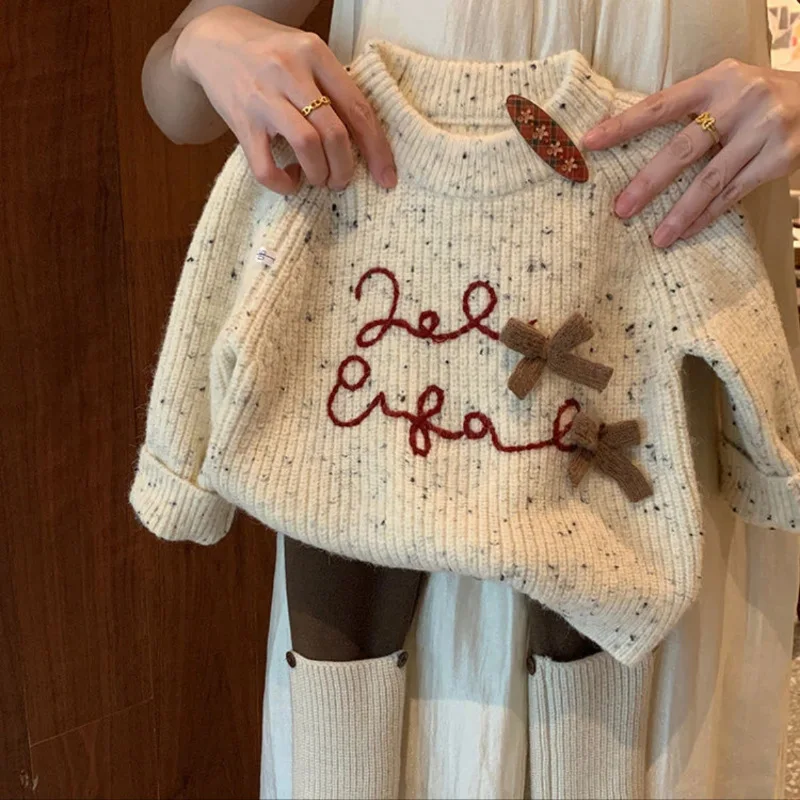 

2025 Winter New Hot Selling Round Neck Flower Dot Color Bow Decorative Letter Warm Round Neck Sweater