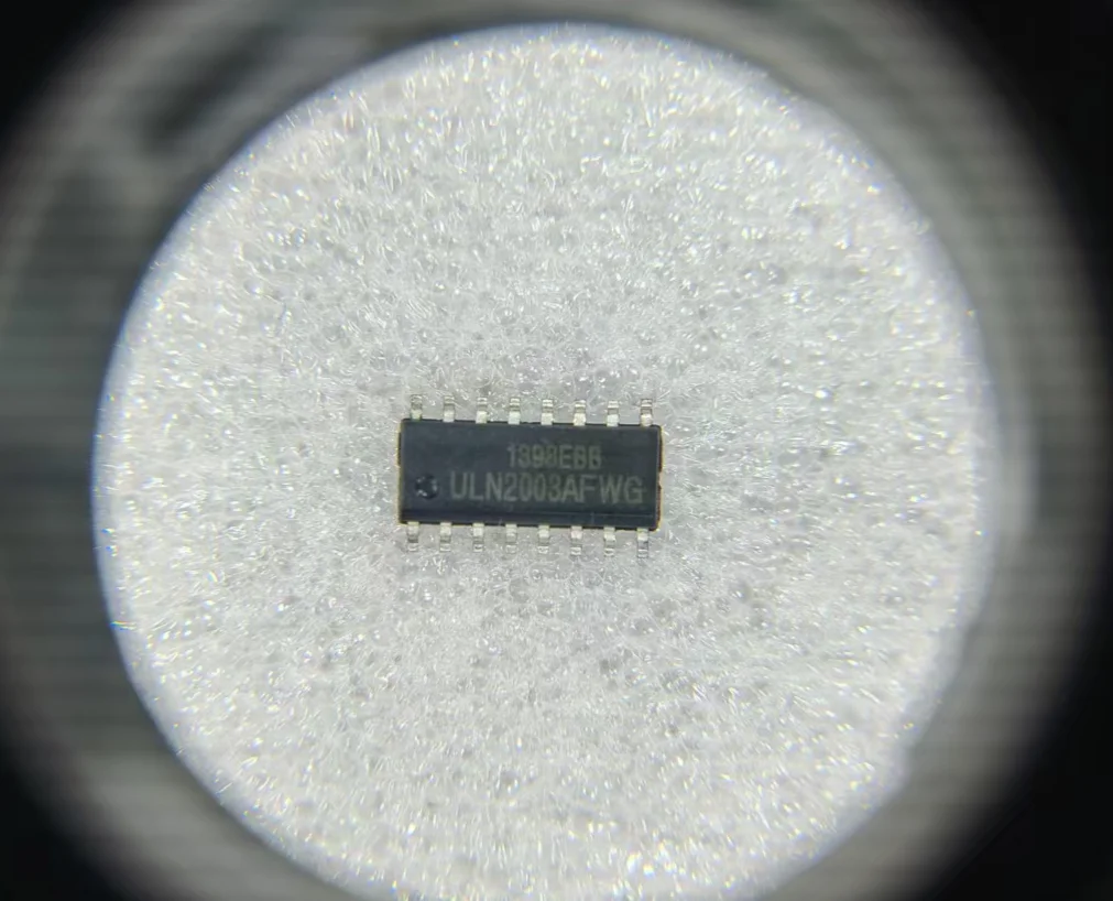 1 buah/ULN2003AFWG ULN2003