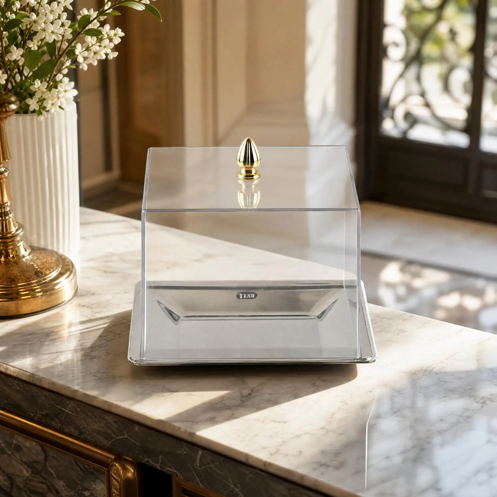 Square Covered Tray with Finial Handle Modern Minimalist Geometric Serving Tray with Metal Base Transparent Cover for Hotel