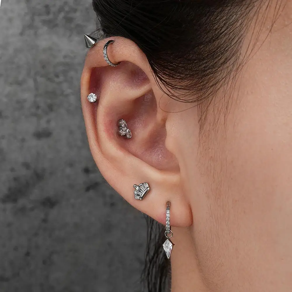 ASTM F136 التيتانيوم 16 جرام تاج صغير Labret الغضروف قرط الاذن المرصع اللولب محارة الزنمة شقة الظهر الأذن ثقب المجوهرات مع صندوق هدية