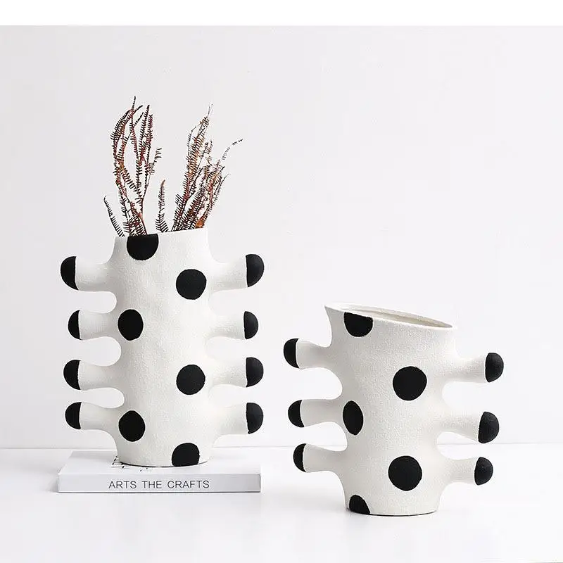 

Creativity Black White Porcelain Vase Living Room Decoration Artificial Floral Vases Abstract Art Flower Pots Arrangement