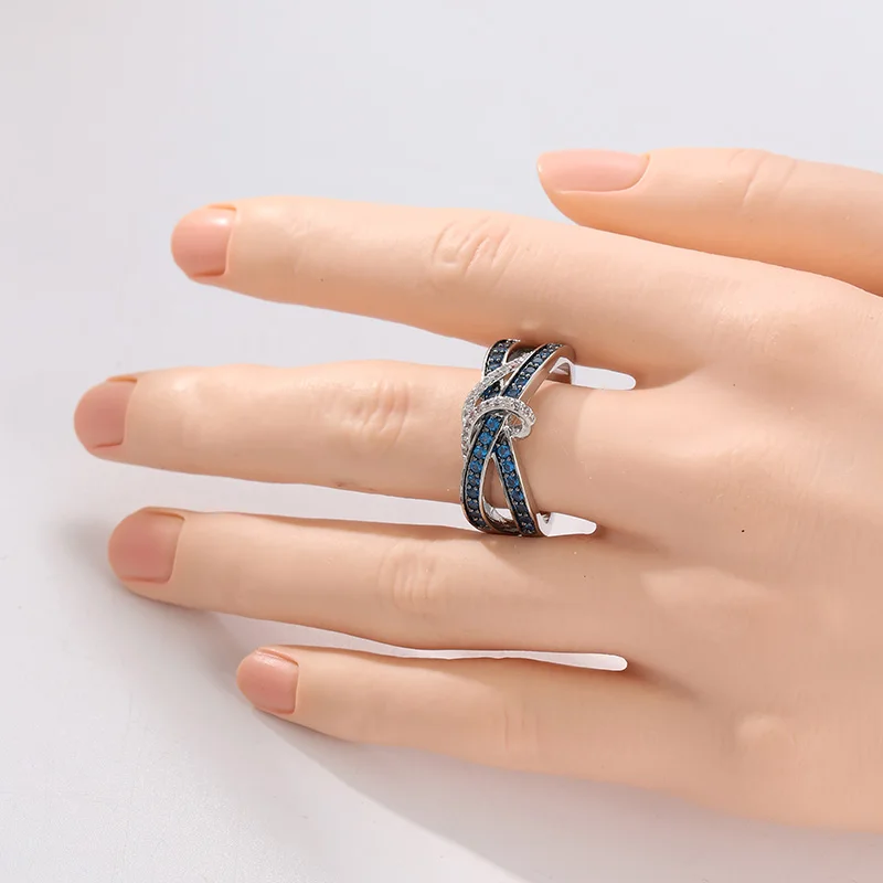 Funkelnder Eingelegter Weiß-Blauer CZ Damenring Exquisiter Silberfarbener Geometrischer Hohler Alltags- und Partyschmuck Jubiläumsgeschenk – Detail 1