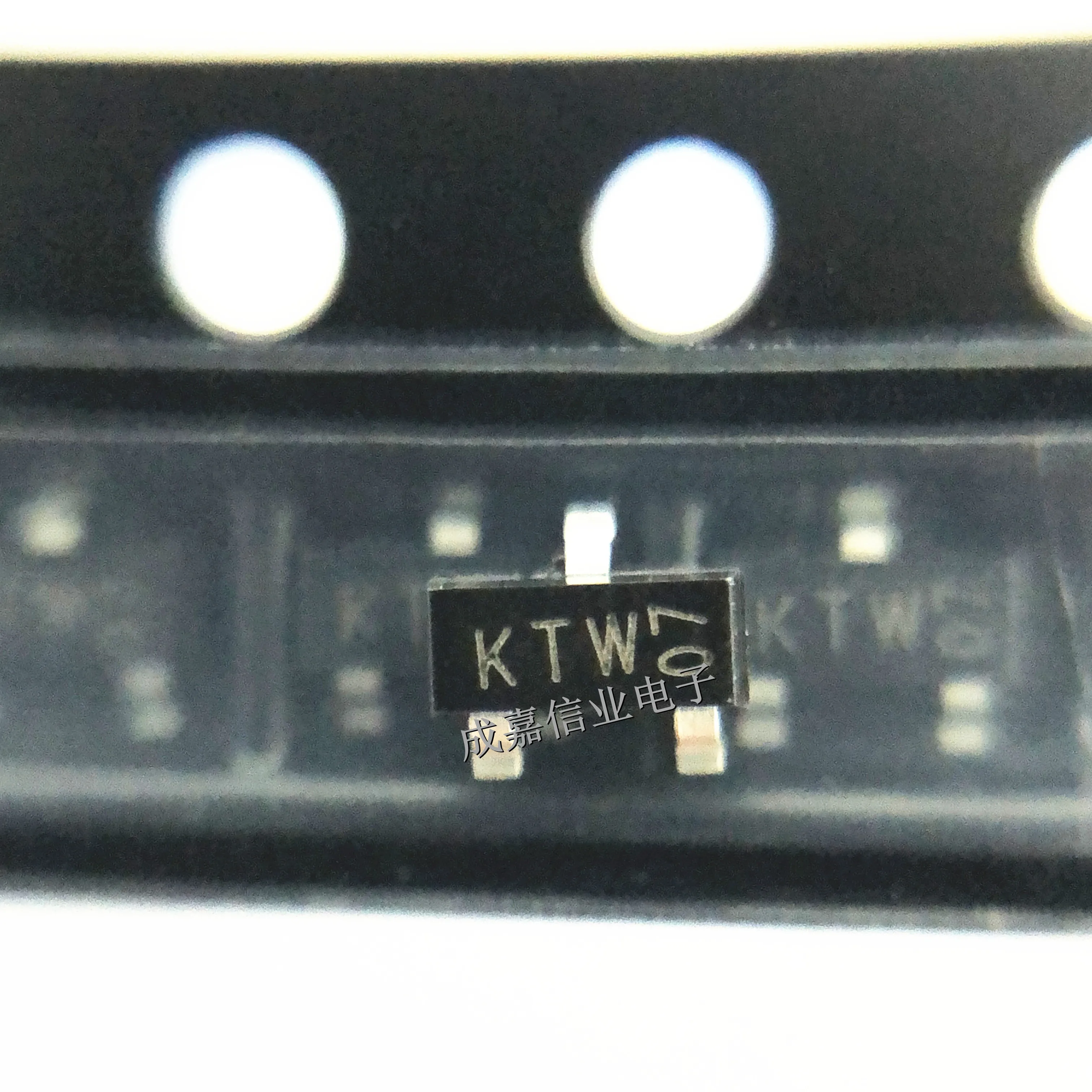 

100pcs/Lot NX3008PBK SOT-23-3 MARKING;KTW Trans AEC-Q101 MOSFET P-Channel 30V 0.23A 3-Pin Operating Temperature:- 55 C-+ 150 C