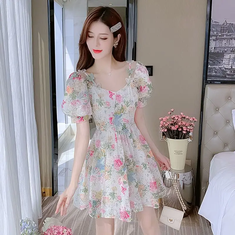 

Women's New Style Small Person Looks Slim and Sweet Floral Dress