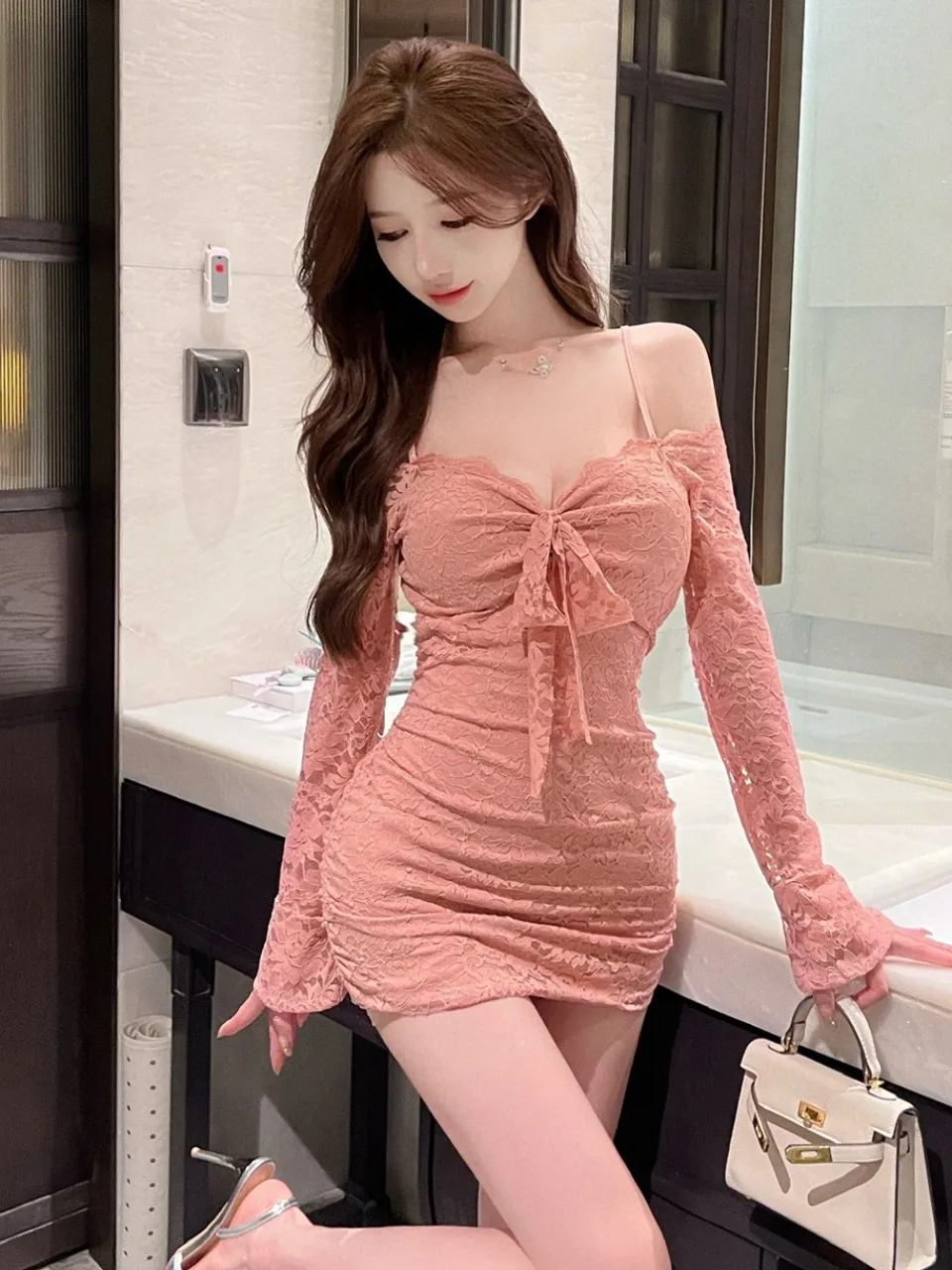 Vestido Sexy de Manga Longa com Renda e Cordão de acie, Ajuste Justo, Vestido de Meninas em Fibra de Poliéster, Temporada d...