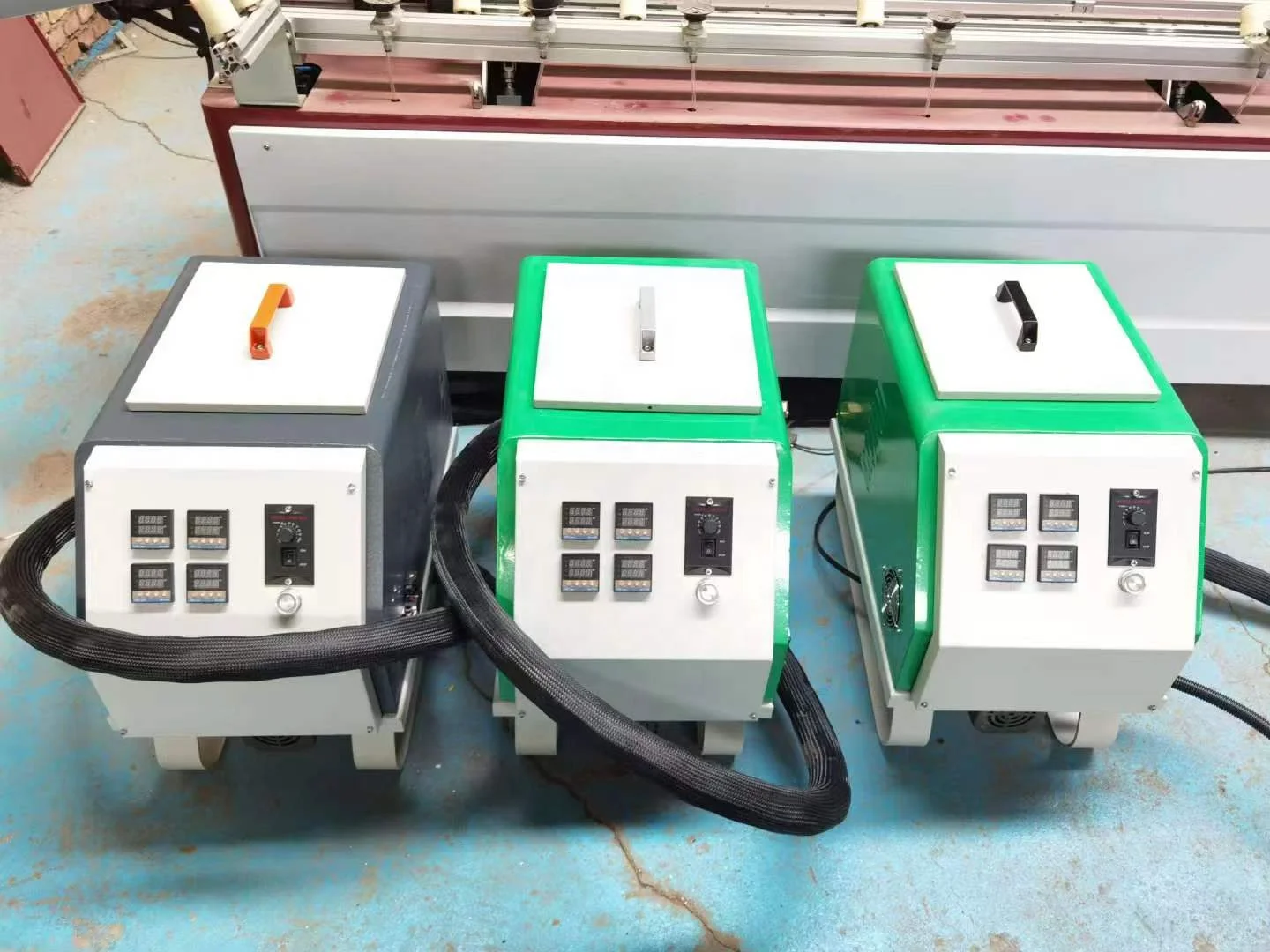 Geïsoleerde glazen hotmelt extruderen machine