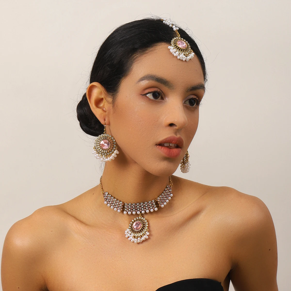 فاخر الذهب اللون جولة كريستال  - مراجعة Ethnic Fashion In Dubai وسعره