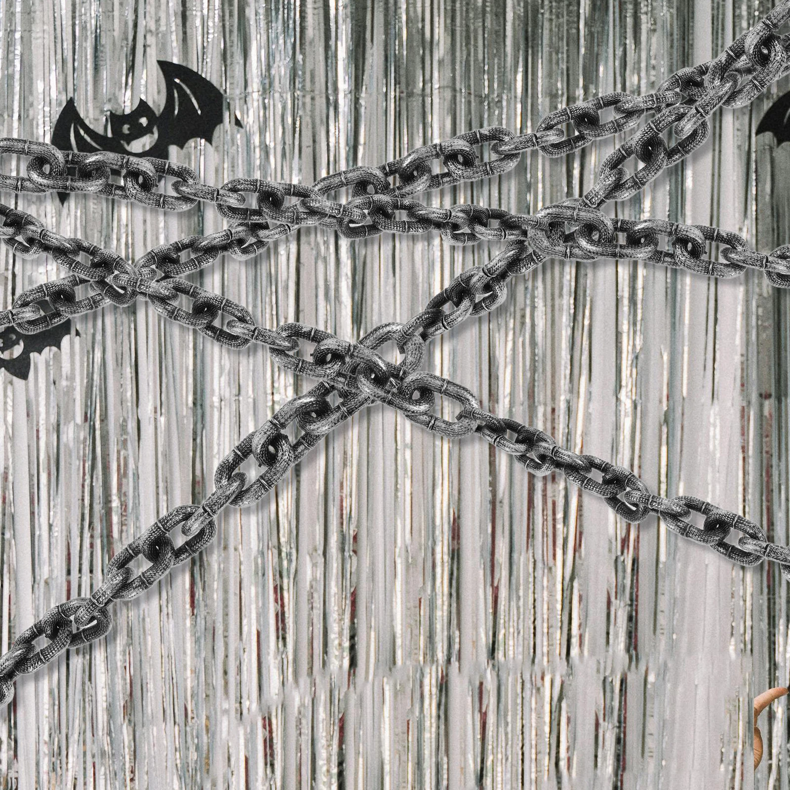 

Halloween Chain 2M Fake Plastic Links Decorative Chain for Halloween Party Barrier Chain Trick Prop Simulation Chain Decor