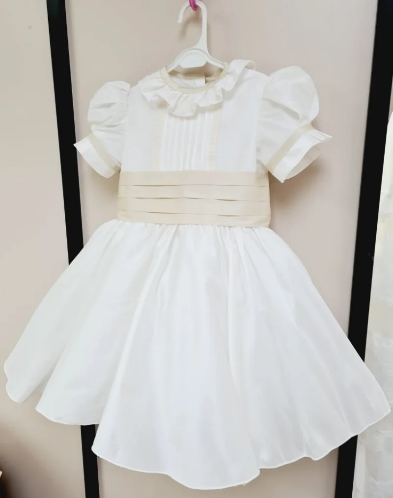 

Ivory White Puffy Holy First Communion Dress for Girls Satin Buttons Back Wedding Flower Girl Dress with Ribbon Bow