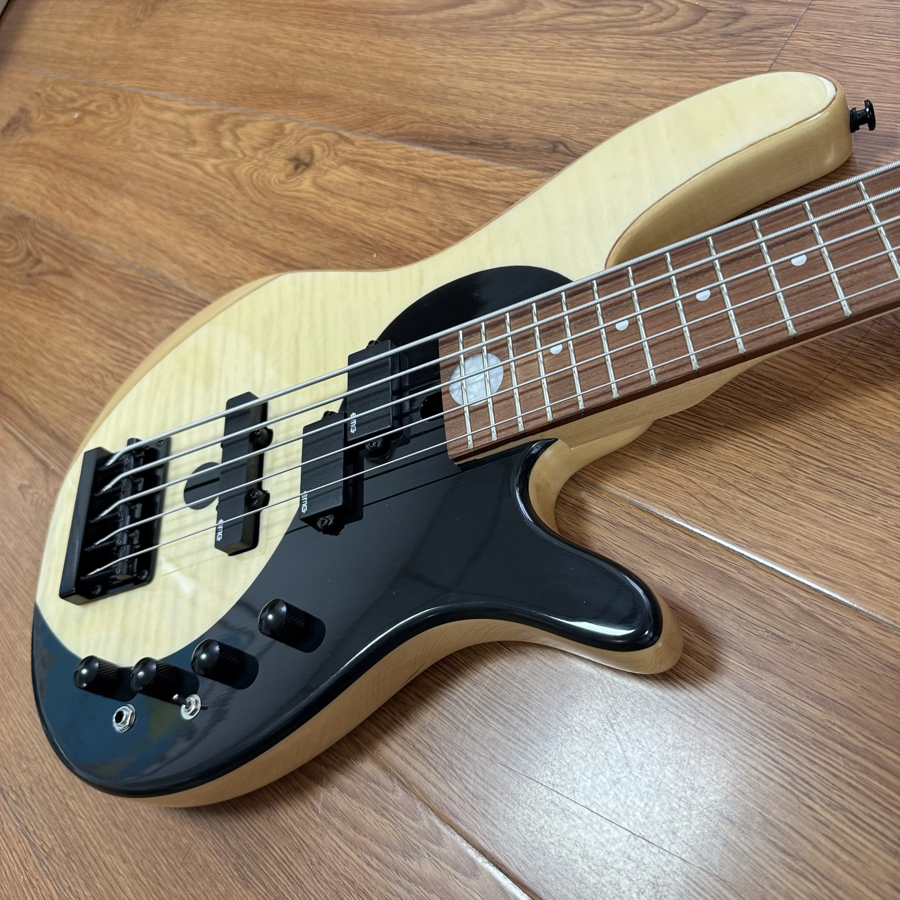Five-String Bass Guitar Dual-Tone Design Maple Neck Mahogany Fretboard With Detachable Connectors Best-Selling High-Quality Christmas Gifts American Warehouse Free Shipping