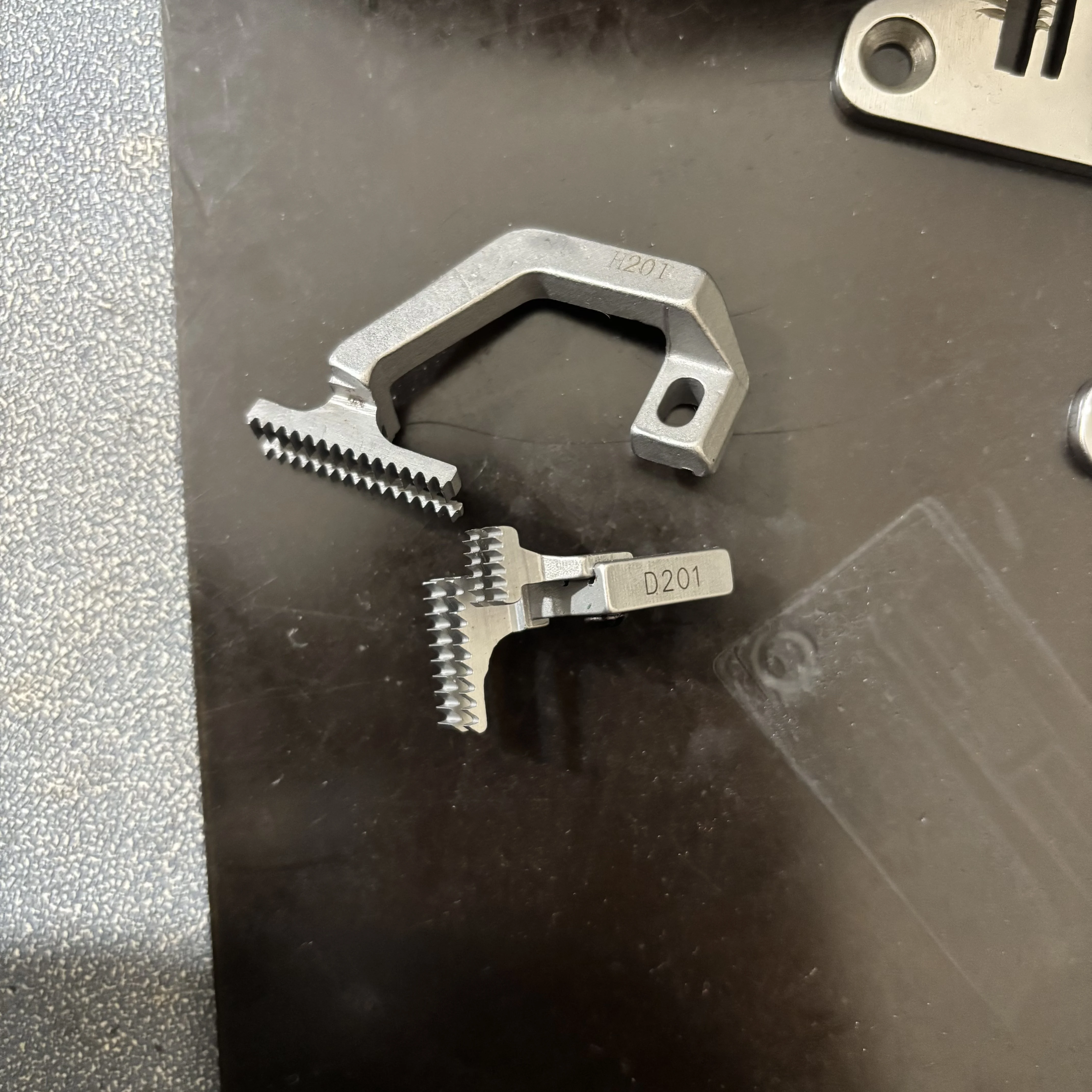H201/D201 feed dog, teeth, for overlock stitch industrial sewing machine parts