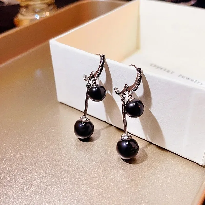 Temperament Statement Black Pearl Drop Earrings for Women Korean Fashion Retro Luxury Dangle Earring Goth Jewelry Pendientes