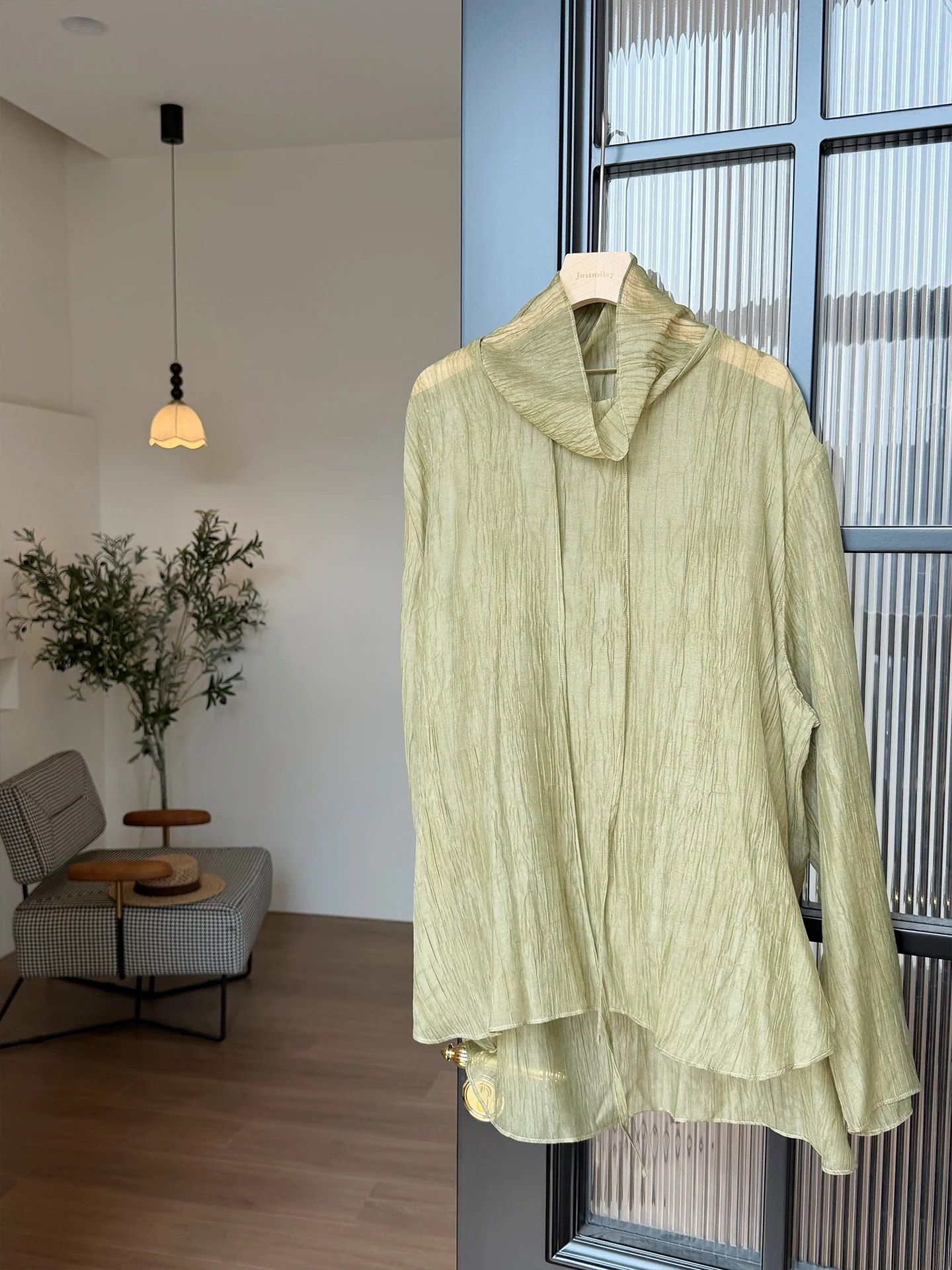 

Новая женская рубашка в китайском стиле с рюшами на воротнике, поясом, из роскошного вискозного материала, мягкая, туманно-зеленая, свободного кроя, с длинными рукавами, дышащая, солнцезащитная