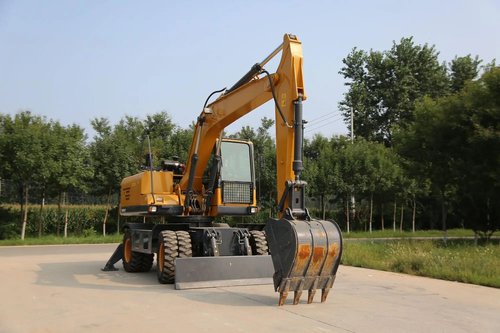 China Shandong Sale16 Ton Heavy Equipment Mini Wheel Excavator Hine Price For Household And Construction Use