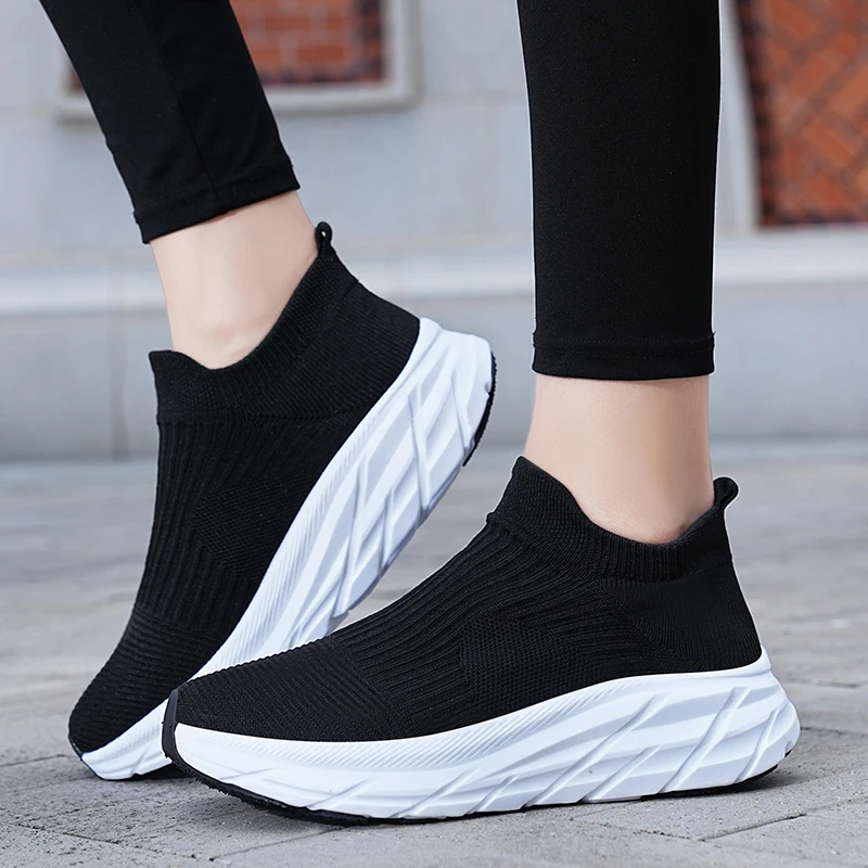 Summer shoes ladies couple casual shoes fashion lightweight breathable walking sneaker covers wear men's mesh flats women plus44