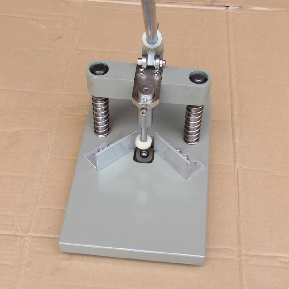 T50 Manual Corner Rounder Die Cutter With Paper-Pressing Device 30mm Cutting Height Heavy Duty for Printing Packaging Industry image 5