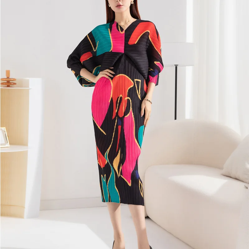 

V-Neck Dress For Women 45-80kg Fall Winter Fashion Printed Batwing Sleeves Stretch Loose Miyake Pleated Dress Over Knees