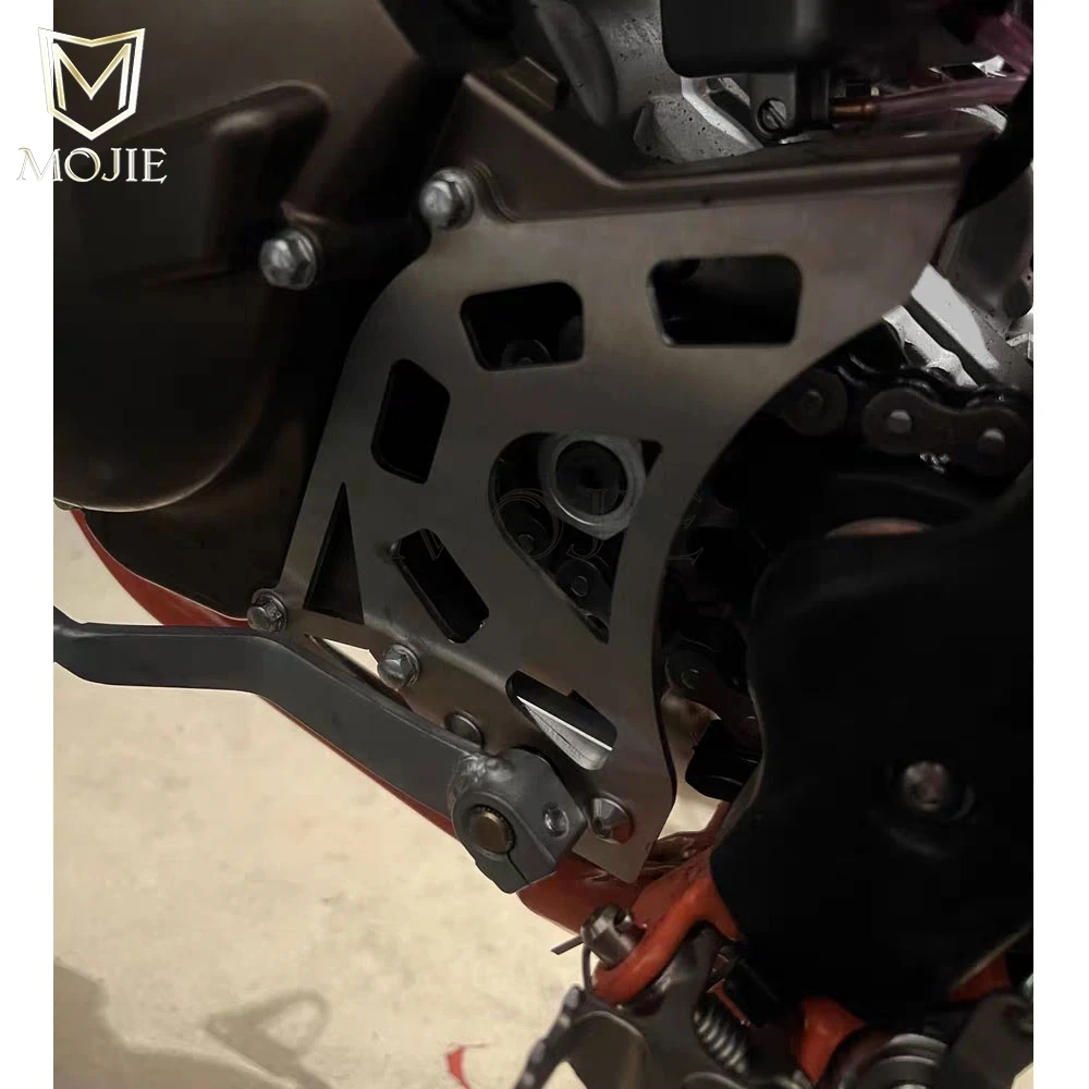 Motocross Chain Guard Protector Front chain sprocket cover protector For Kayo KT250 For Hengjian 2 stroke DT230 For Loncin MT250