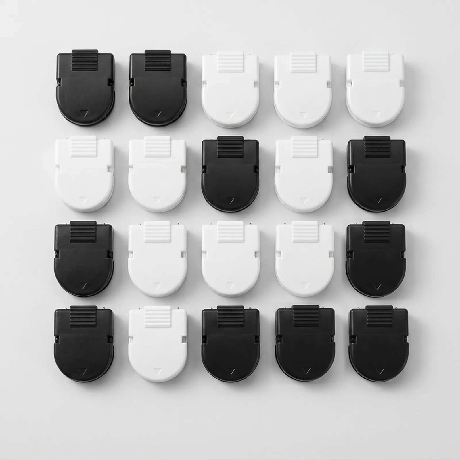 20Pcs Cubicle Fabric Panel Clips Mini Plastic Partition Clamps Office Partition Accessories Photo Memo Display Holder