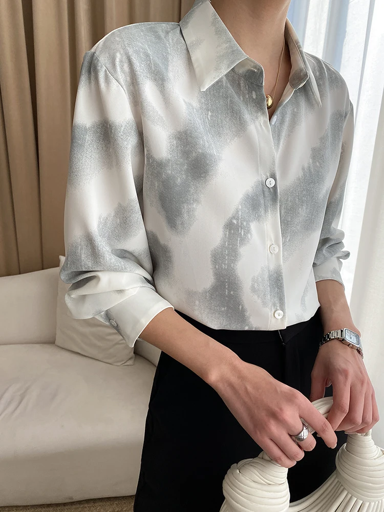 Women Blue Pattern Printed Big Size Casual Blouse New Lapel Long Sleeve Loose Fit Shirt Fashion Spring Autumn O618
