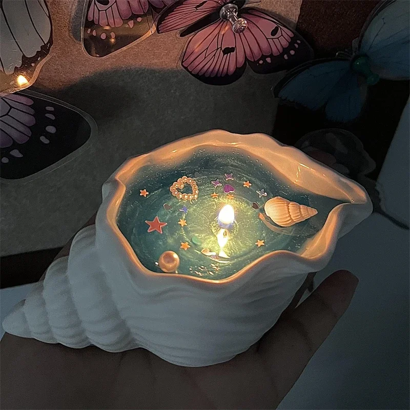 

Anime Love and Deepspace Rafayel Xavier Cosplay Souvenir Ornament Cartoon Scented Conch Sea Snail Aromatherapy Candle Accessory