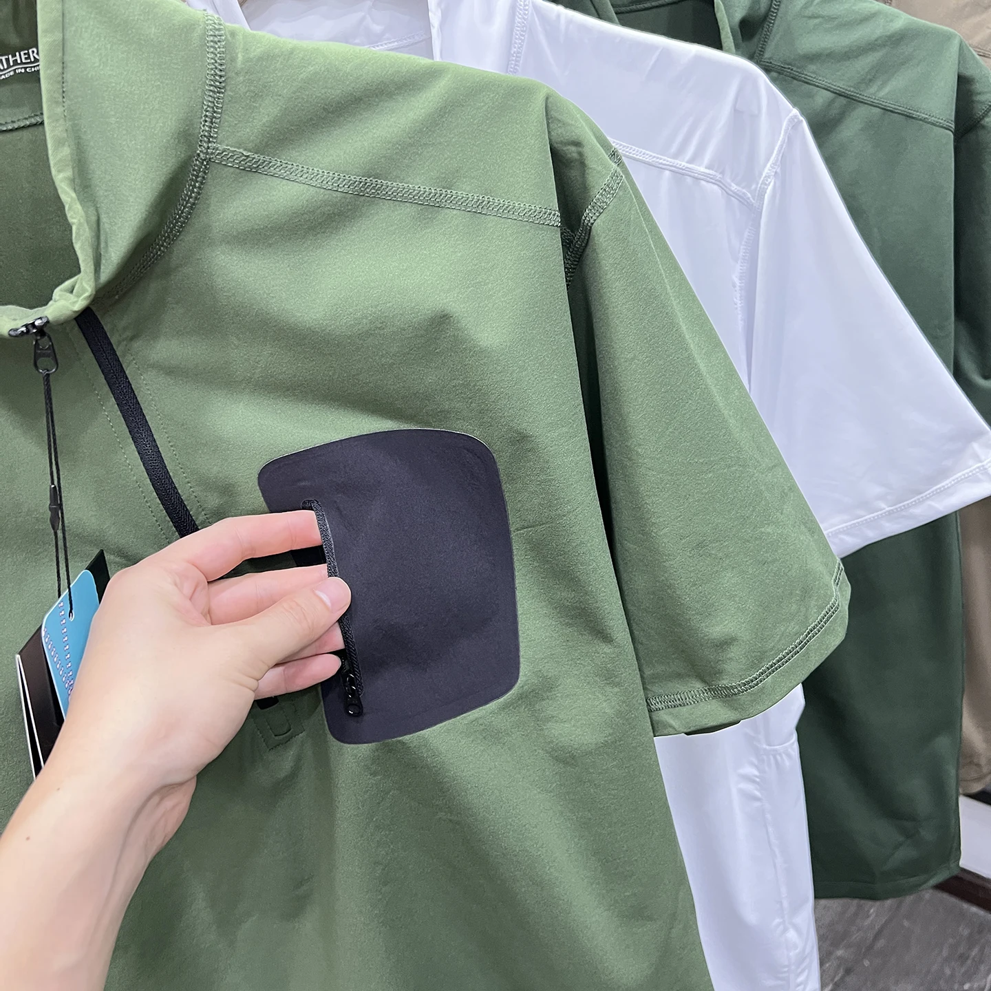 アウトドア メンズ オルト スヴェ Tシャツ カジュアル ジップ付き 伸縮性 ポリエステル クイックドライ 夏 ファッショナブル ベーシック ラウンドネック トップス