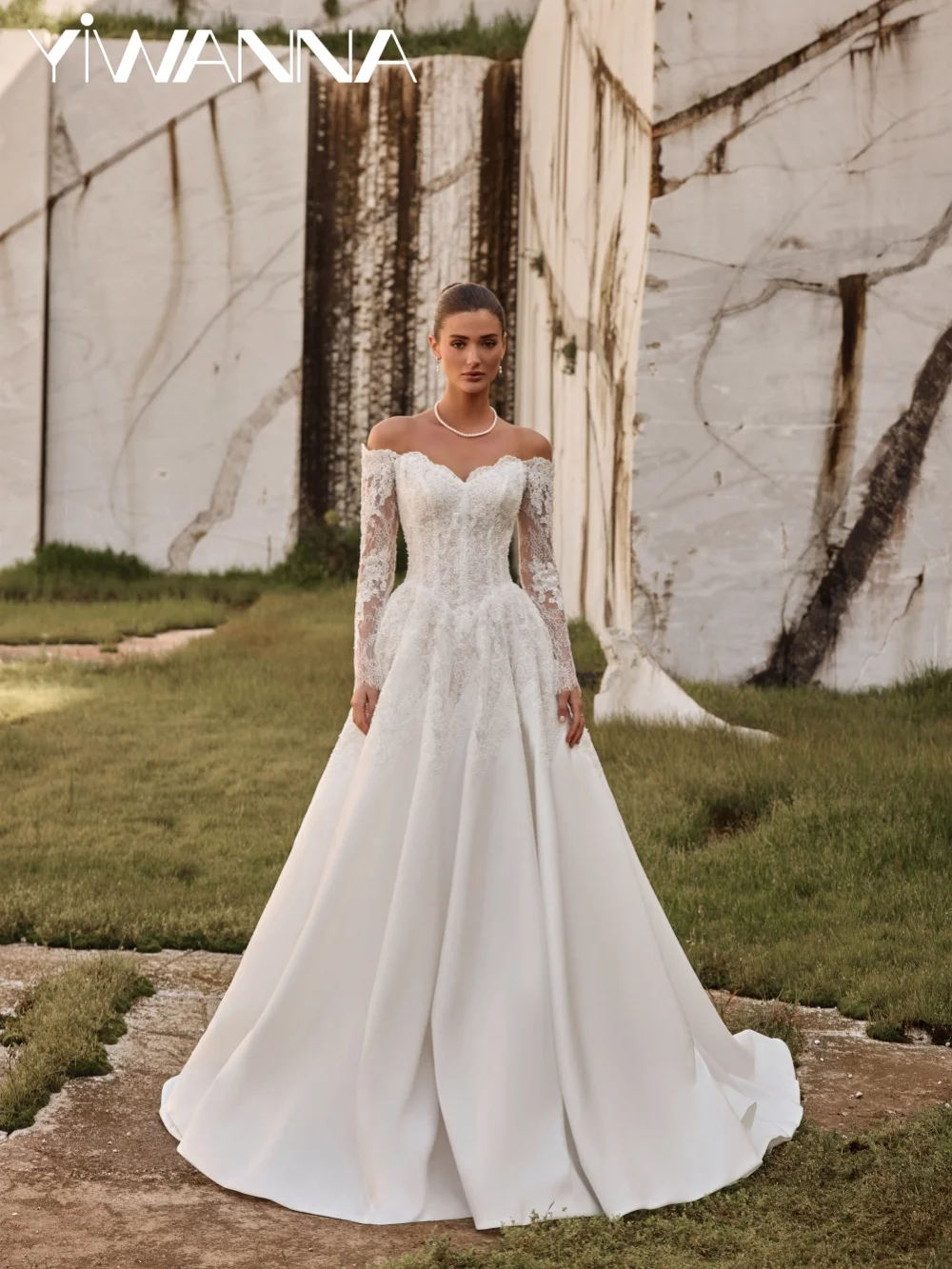Schillerndes, perlenbesetztes Spitzen-Hochzeitskleid, schulterfreies, langes Brautkleid in A-Linie, maßgeschneiderte, verträumte Kleider mit herzförmigem Ausschnitt für die Braut