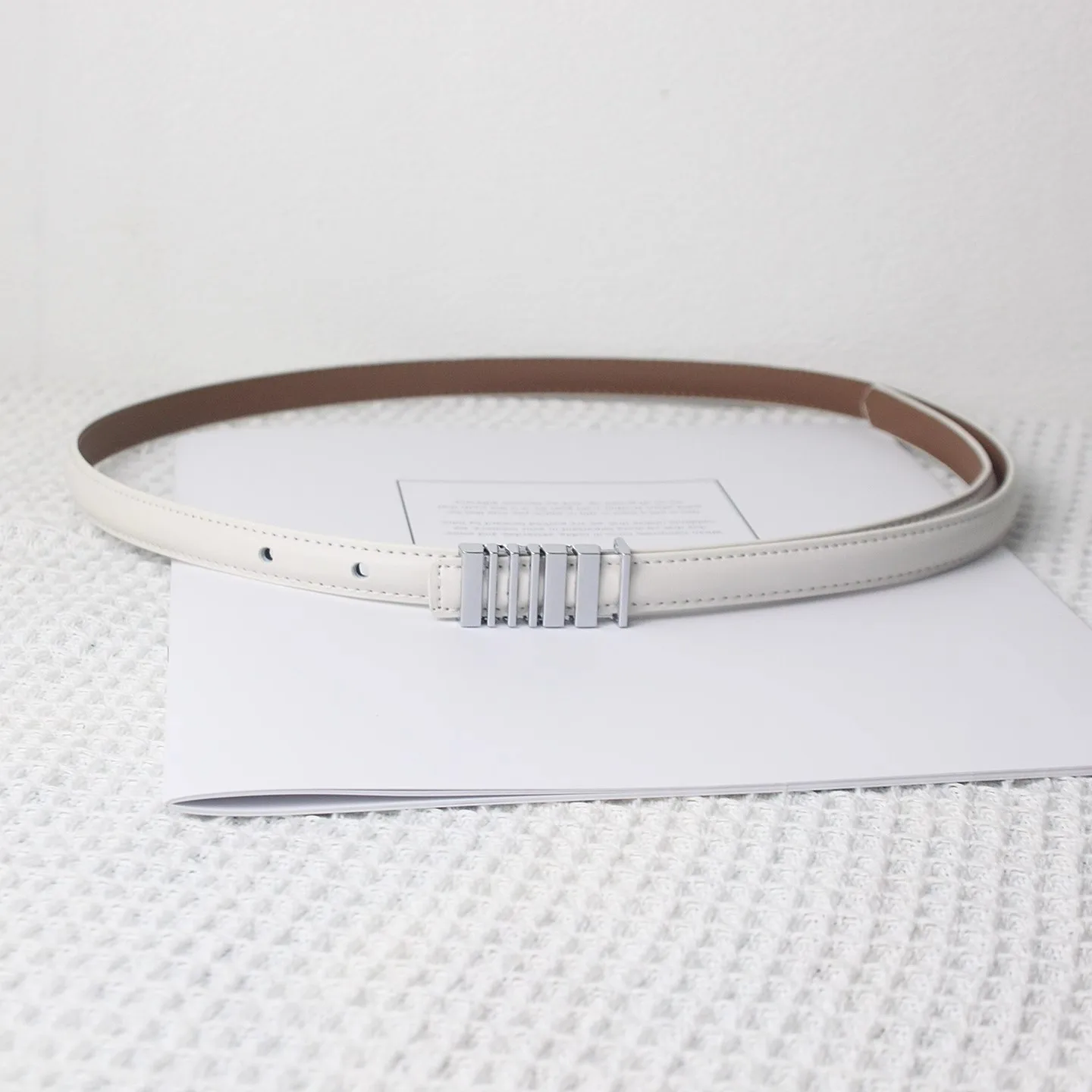 ผู้ชายผู้หญิงแฟชั่นเงินหัวเข็มขัดหนังแท้รัดตัวหญิง Cummerbund Coat เข็มขัดชุด Decration เข็มขัดแคบ J1509