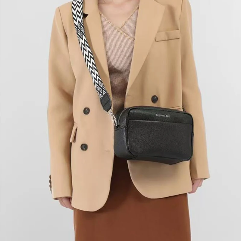 

Плечевые ремни мужских и женских одноплечных сумок специально разработанных для путешествий и изготовленных из полиуретанового материала.