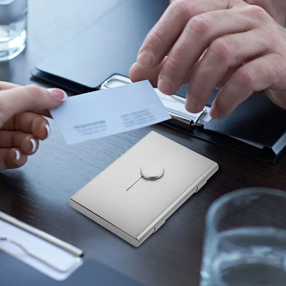 

2 шт. стильных металлических футляра для визиток, компактный органайзер, удобный для переноски, держатель для карт, идеально подходит для работы, конференций, в качестве подарка